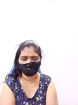 Snapshot of Lucky-Deepthi chatting on 02-15-25, 10:52 Lucky-Deepthi online show from 02-15-25, 10:52