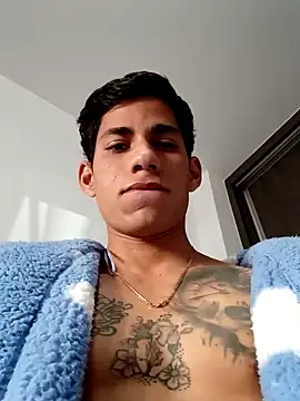 Snapshot of Mikeherz777 chatting on 01-15-25, 01:09 Mikeherz777 online show from 01-15-25, 01:09