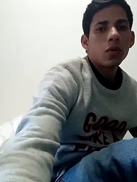 Snapshot of Mikeherz777 chatting on 01-16-25, 04:28 Mikeherz777 online show from 01-16-25, 04:28