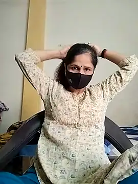 Snapshot of priyancyfun chatting on 03-17-25, 06:18 priyancyfun online show from 03-17-25, 06:18