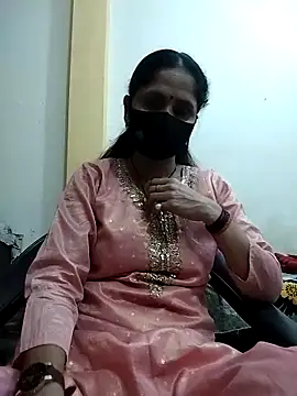 Snapshot of priyancyfun chatting on 03-08-25, 03:35 priyancyfun online show from 03-08-25, 03:35