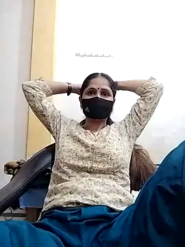 Snapshot of priyancyfun chatting on 03-13-25, 02:01 priyancyfun online show from 03-13-25, 02:01