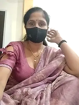 Snapshot of priyancyfun chatting on 10-14-25, 05:24 priyancyfun online show from 10-14-25, 05:24