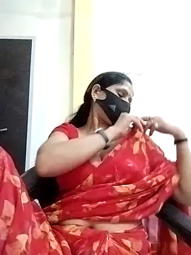 Snapshot of priyancyfun chatting on 09-30-25, 05:24 priyancyfun online show from 09-30-25, 05:24