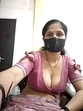 Snapshot of priyancyfun chatting on 09-12-25, 05:13 priyancyfun online show from 09-12-25, 05:13