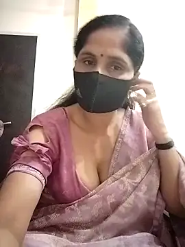 Snapshot of priyancyfun chatting on 09-19-25, 04:44 priyancyfun online show from 09-19-25, 04:44