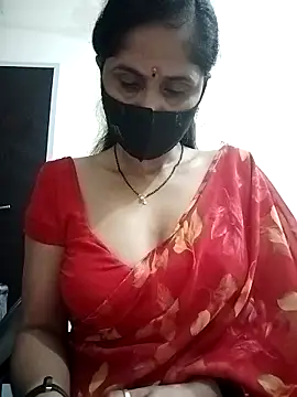 Snapshot of priyancyfun chatting on 09-08-25, 04:39 priyancyfun online show from 09-08-25, 04:39