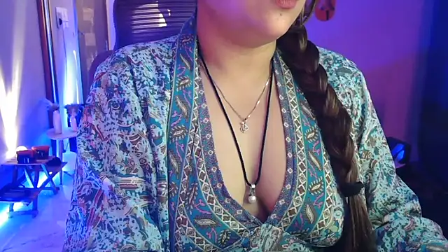 Mitikaa online show from 03-18-26, 01:13