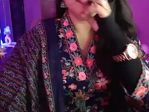 Mitikaa online show from 09-25-25, 02:23