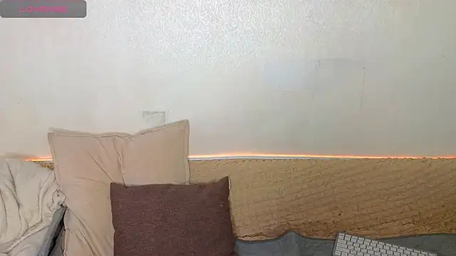 emilytrays online show from 02-03-26, 01:49