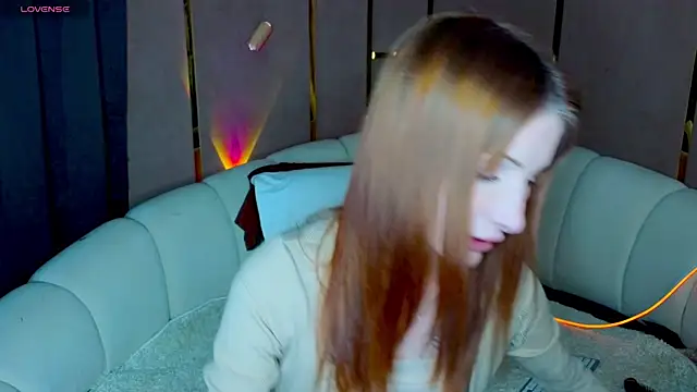 Snapshot of emilytrays chatting on 05-27-26, 12:09 emilytrays online show from 05-27-26, 12:09