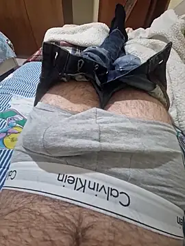 Snapshot of ziotony98 chatting on 03-01-26, 05:35 ziotony98 online show from 03-01-26, 05:35
