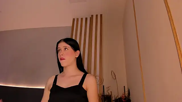 sara  jones gh online show from 01-05-26, 05:49