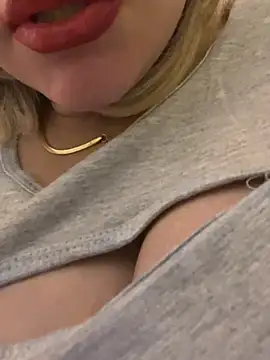 Snapshot of Maya_mimi chatting on 03-23-26, 10:31 Maya mimi online show from 03-23-26, 10:31