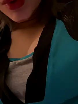 Snapshot of Maya_mimi chatting on 12-22-25, 01:11 Maya mimi online show from 12-22-25, 01:11