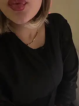 Snapshot of Maya_mimi chatting on 03-01-26, 01:38 Maya mimi online show from 03-01-26, 01:38