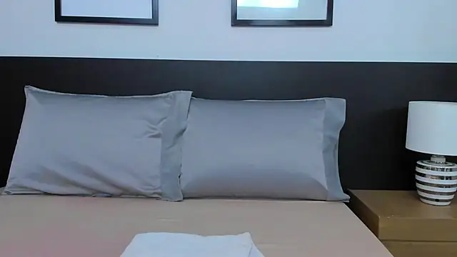 vi anaya online show from 11-23-25, 04:00