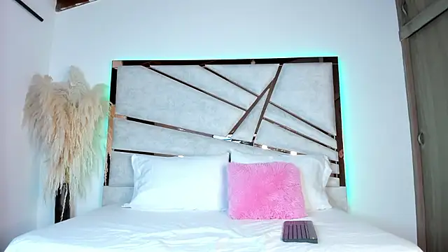 Snapshot of ssofijohnsonx chatting on 02-11-25, 03:40 ssofijohnsonx online show from 02-11-25, 03:40