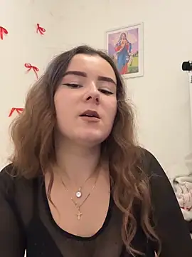 mewKate online show from 12-19-25, 12:40