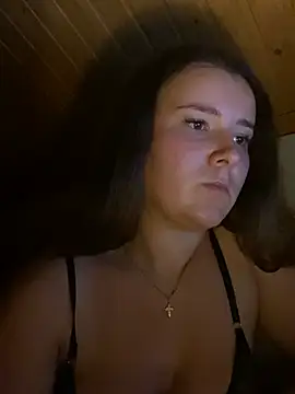 Snapshot of mewKate chatting on 06-30-26, 10:43 mewKate online show from 06-30-26, 10:43