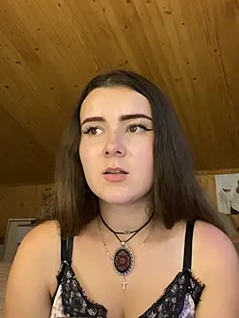 Snapshot of mewKate chatting on 07-19-26, 05:53 mewKate online show from 07-19-26, 05:53