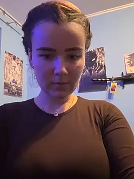 mewKate online show from 12-17-25, 06:46