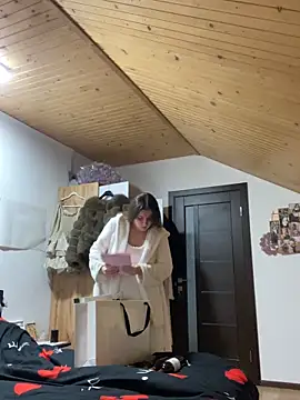 mewKate online show from 03-29-26, 06:20