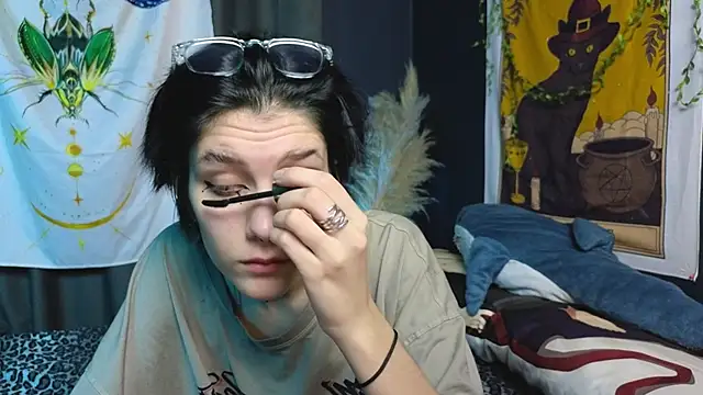 Hyeon Jin online show from 01-18-25, 09:13