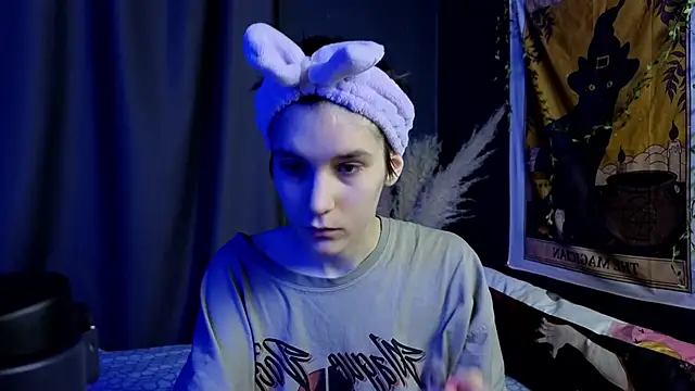 Hyeon Jin online show from 02-08-25, 08:42