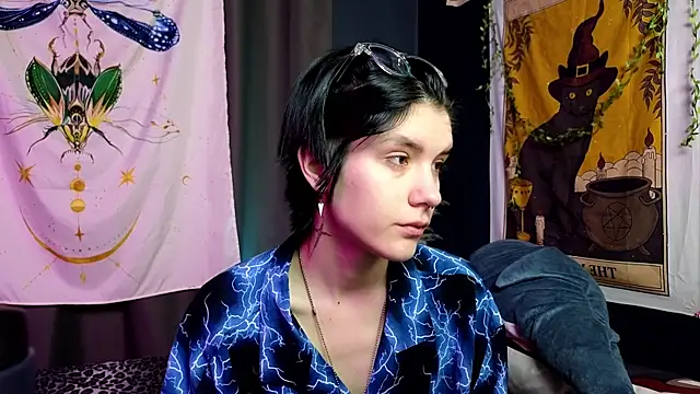 Hyeon Jin online show from 01-19-25, 09:13