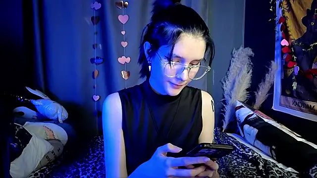 Hyeon Jin online show from 02-24-25, 12:30