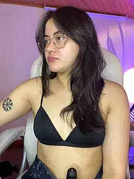 Camila pinkk online show from 05-29-26, 02:12