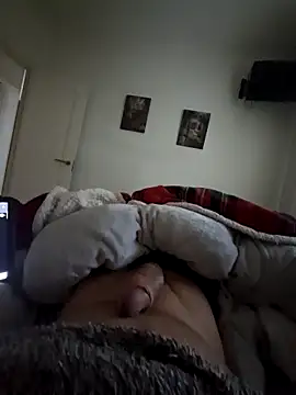 Gaditannus40 online show from 02-16-25, 08:43