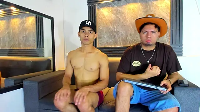 EnriquevillaF online show from 09-13-25, 04:01