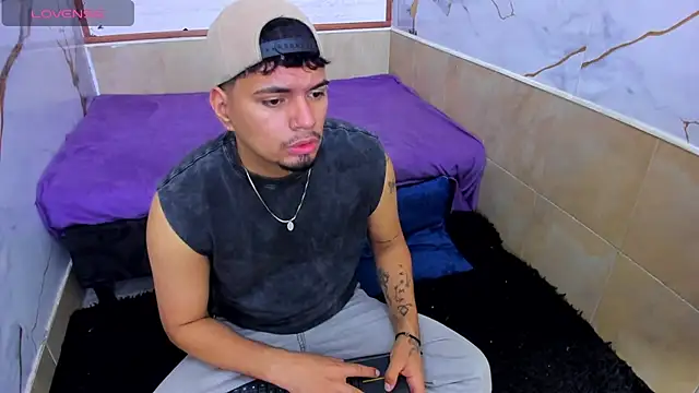 EnriquevillaF online show from 09-28-25, 12:01