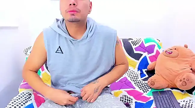 EnriquevillaF online show from 02-28-25, 01:25