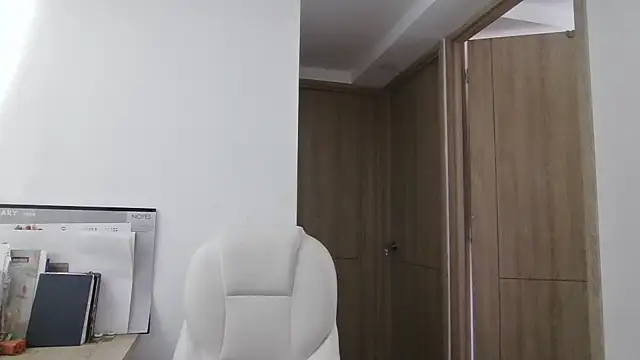 Snapshot of shamelesss_ chatting on 02-09-26, 03:32 shamelesss online show from 02-09-26, 03:32