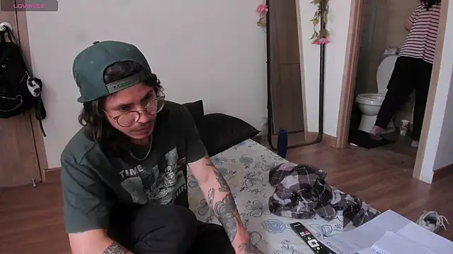 Snapshot of shamelesss_ chatting on 02-02-26, 02:49 shamelesss online show from 02-02-26, 02:49