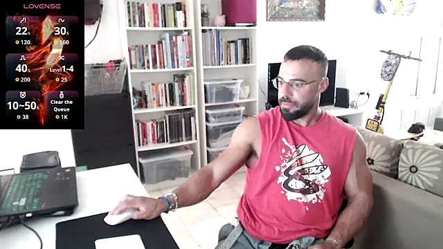 Snapshot of todddantes25 chatting on 09-13-25, 06:35 todddantes25 online show from 09-13-25, 06:35