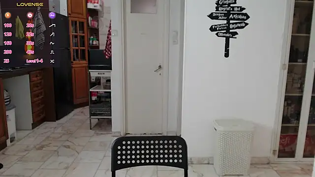 Snapshot of todddantes25 chatting on 02-15-25, 01:49 todddantes25 online show from 02-15-25, 01:49