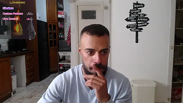 Snapshot of todddantes25 chatting on 02-28-25, 02:53 todddantes25 online show from 02-28-25, 02:53