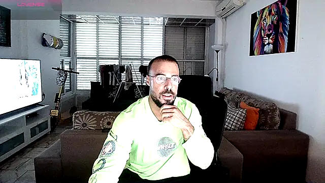 Snapshot of todddantes25 chatting on 11-01-25, 04:30 todddantes25 online show from 11-01-25, 04:30