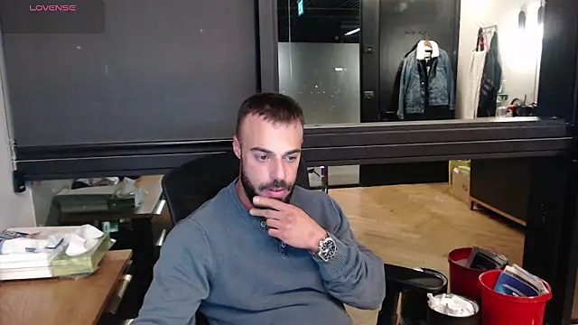 Snapshot of todddantes25 chatting on 03-21-25, 10:06 todddantes25 online show from 03-21-25, 10:06