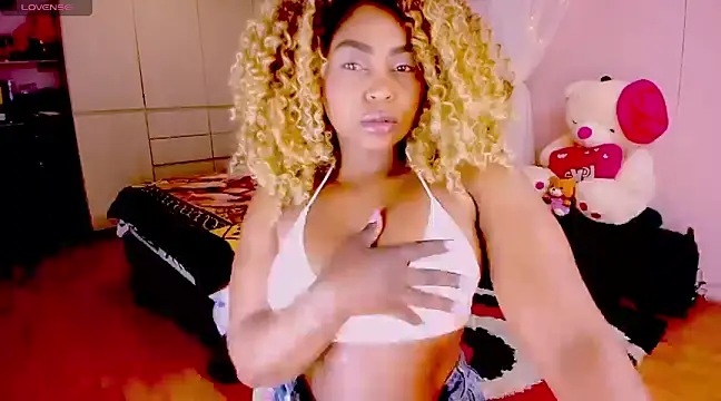 Snapshot of Aliana_Ross chatting on 03-07-25, 08:45 Aliana Ross online show from 03-07-25, 08:45