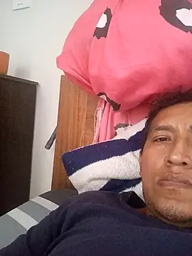 Elpeque x40 online show from 01-17-25, 06:33