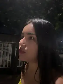 Snapshot of the_queen_of_street chatting on 02-04-25, 02:39 the queen of street online show from 02-04-25, 02:39