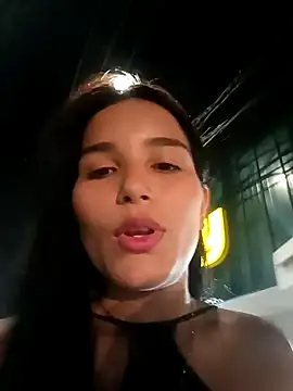 Snapshot of the_queen_of_street chatting on 10-15-25, 03:16 the queen of street online show from 10-15-25, 03:16