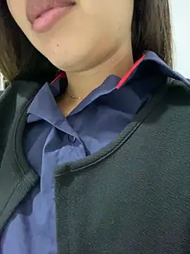 LuizaDiaz online show from 02-10-25, 01:33