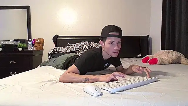 azzel19 online show from 02-14-25, 12:41