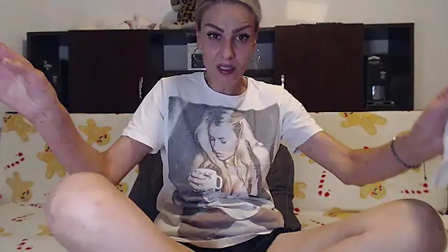 AshlineKatte online show from 10-11-25, 06:42